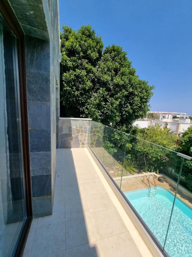 Mosaic Villa By The Sea Протарас Экстерьер фото